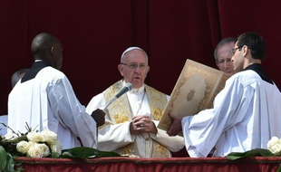 Le pape François lors de la messe de Pâques au Vatican le 27 mars 2016