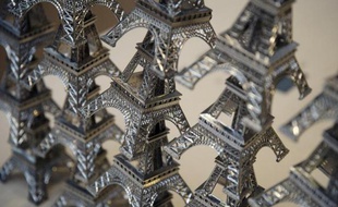 Des Tour Eiffel mignatures