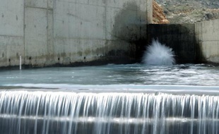 Vue partielle du barrage de Chabrouh, le 14 avril 2014, au nord de Beyrouth