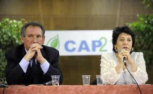 Le parti écologiste Cap 21 a entériné dimanche, lors d'un Congrès statutaire à Nanterre (Hauts-de-Seine), son adhésion au Mouvement Démocrate (MoDem) dont il est membre fondateur, au terme d'un débat "assez chaud" de l'aveu de sa présidente, Corinne Lepage.
