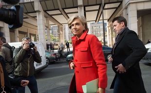 Valérie Pécresse, à la sortie d'une réunion au QG du parti LR, à Paris le 24 avril 2017.