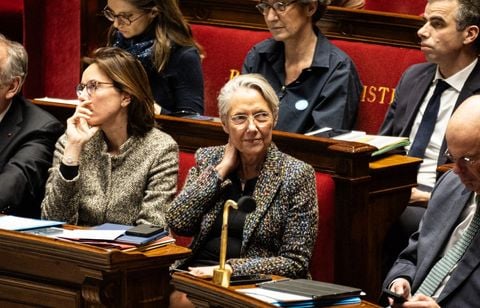 Suspendre la réforme des retraites ferait-elle définitivement plonger la France ?