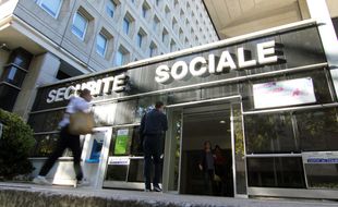 L'entrée des locaux de la CPAM d'Ille-et-Vilaine, à Rennes. Illustration de la sécurité sociale.
