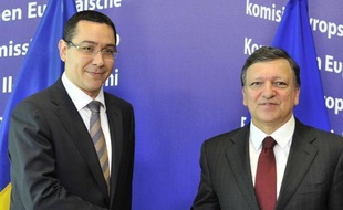 Une réponse des autorités roumaines aux sollicitations formulées jeudi par le président de la Commission européenne, José Manuel Barroso, a été envoyée à Bruxelles, a indiqué vendredi le Premier ministre roumain, Victor Ponta, lors d'une émission télévisée.