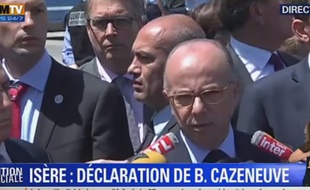 Bernard Cazeneuve à Saint-Quentin-Fallavier (Isère), le 26 juin 2015.