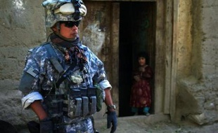 Le nombre de soldats étrangers morts en Afghanistan depuis le renversement du régime des talibans fin 2001 s'élève à 1.002, a indiqué lundi le site de référence icasualties.org.