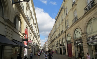 Nantes, le 1er octobre 2014, illustration rue d'Orléans en centre-ville de Nantes