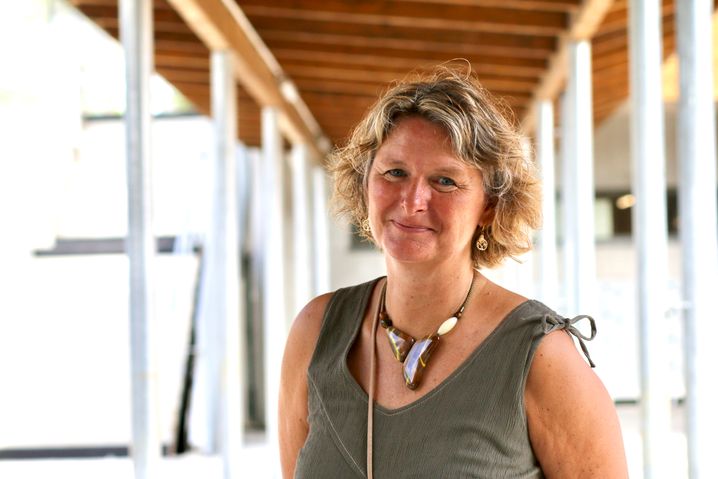 Gaëlle Gueguen, principale du collège du Pian-Médoc (Gironde)
