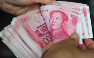 L'excédent commercial de la Chine a fortement augmenté en octobre, à 27,15 milliards de dollars, ont rapporté mercredi les douanes chinoises, un niveau susceptible d'accentuer les pressions sur Pékin pour qu'il laisse s'apprécier sa monnaie.