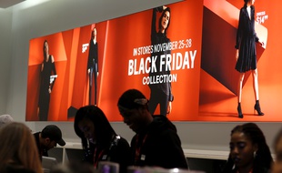 Le Black Friday dans un magasin H&M à New York le 25 novembre 2016.