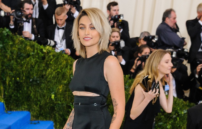 une demoiselle de paris aimerait vivre sa première expérience lesbienne une demoiselle de paris aimerait vivre sa première expérience lesbienne