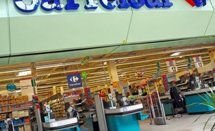 Georges Plassat, qui prendra la tête de Carrefour en remplacement de l'homme de marketing Lars Olofsson, est un distributeur chevronné, mieux armé que son prédécesseur pour redresser le groupe, mais sa tâche sera ardue dans un contexte de crise.