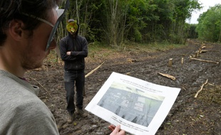Des opposants au projets Cigéo de stockage de déchets radioactifs occupent un bois à Bure, dans l'est de la France, le 21 juin 2016