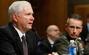 Le secrétaire américain à la Défense Robert Gates a demandé mercedi au Congrès près de 190 milliards de dollars pour financer les guerres en Irak et en Afghanistan en 2008, soit 42 milliards de plus que prévu.
