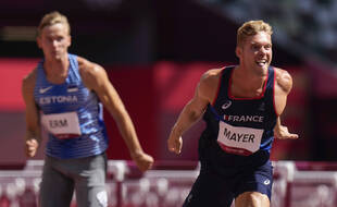 Kevin Mayer à l'arrivée du 110m haies, le 5 août 2021.