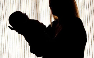 Une assistante maternelle est soupçonné d'avoir secoué un bébé de six mois à Nantes.
