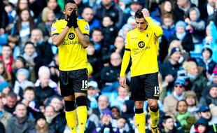 C'est de pire en pire pour Jordan Ayew, Ashley Westwood et Aston Villa.