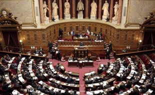 Le Sénat a imprimé sa marque sur la réforme pénitentiaire qu'il a adopté vendredi, en enrichissant notablement un texte qui vise à mettre les conditions de vie dans les prisons françaises, vivement décriées, au diapason des normes européennes.