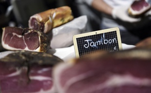 Du jambon. (illustration)