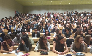 Une photo d'un amphi de Paris 12.