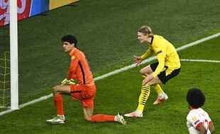 Erling Haaland chambre Bounou après son penalty contre Séville.