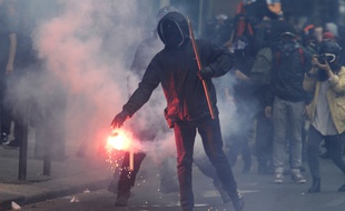 Heurts en marge de la manifestation du 14 juin 2016 à Paris.