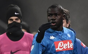 Kalidou Koulibalyété a victime de cris racistes à Milan lors d'un match perdu par Naples face à l'Inter