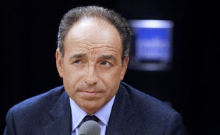 La direction de l'UMP est apparue mercredi divisée sur l'instauration d'une dose de proportionnelle aux législatives, Jean-François Copé s'y montrant défavorable, à l'inverse de ses deux adjoints Marc-Philippe Daubresse et Hervé Novelli.