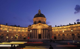 Vue de l'académie française à Paris