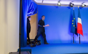 François Fillon sur le point de commencer son allocution le 6 février 2017 à Paris.