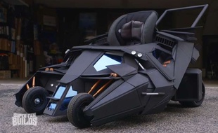 Capture d'écran d'une vidéo YouTube montrant la «Bat-poussette» imaginée par les experts de l'émission «Super-Fan Builds».