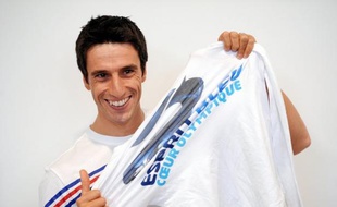 Au-delà de la défense du titre, le Français Tony Estanguet veut utiliser l'Euro-2012 de canoë-kayak slalom, qui débute jeudi à Augsbourg (sud), comme rampe de lancement vers les JO-2012 de Londres où il visera un troisième titre olympique.