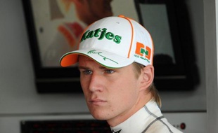L'Allemand Nico Hülkenberg (Force India) a signé le meilleur temps de la matinée lors de la 1re journée d'essais de la 2e semaine de préparation à la saison 2012 de Formule 1, mardi sur le circuit de Montmelo, près de Barcelone