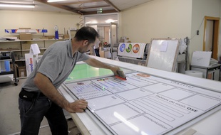 Ateliers de la société Gerner, spécialisée dans la fabrication de signalétique à Wolfisheim. (Archives)