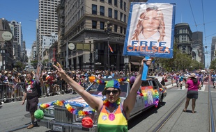 Un manifestant demande la libération de Chelsea Manning lors de la Gay Pride de San Francisco, le 26 juin 2016.