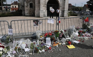 Deux jours avant l'attentat de Saint-Etienne-du-Rouvray, Omar avait reçu la vidéo dans laquelle Abdel Malik Petitjean annonçait son intention de mener "une attaque dévastatrice"