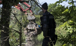La deuxième phase d'évacuation de la ZAD de Notre-Dame-des-Landes s'est achevée vendredi 18 mai 2018 dans le calme.