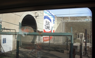L'entrée du tunnel sous la Manche, à Coquelles (Pas-de-Calais).