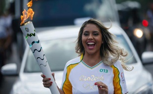 La flamme olympique, le 15 juin 2016, à Belem, au Brésil