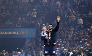 Nikola Karabatic et son fils, Alek, les rois du monde.