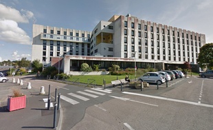 Quarante-six cas positifs au Covid-19 ont été identifiés au centre hospitalier Pierre Le Damany à Lannion.