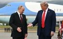 Les images fortes de la rencontre au sommet Trump-Poutine