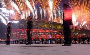 Certains avaient espéré que les XXIXe Olympiades seraient le "catalyseur" d'une ouverture du régime. Rien ne permet pour l'instant de l'affirmer. Bien au contraire.