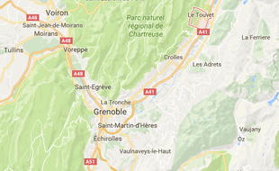 Le conducteur était au volant d'un bus circulant au Touvet, près de Grenoble, en Isère.