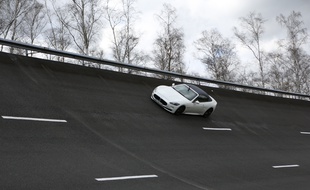 La Maserati conduite par «20 Minutes» sur l'anneau de vitesse.