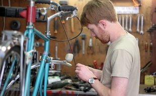 L'atelier de réparation de vélos La Petite Rennes lance sa filière de recyclage Le Grand Cycle.