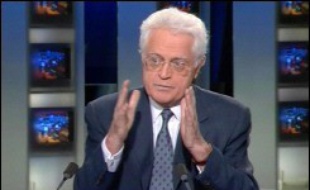 L'ancien Premier ministre socialiste Lionel Jospin est l'invité ce mercredi du journal de 20H00 de TF1 au cours duqel il répondra aux questions de Patrick Poivre d'Arvor, a indiqué TF1 sans préciser les thèmes qui seront abordés.