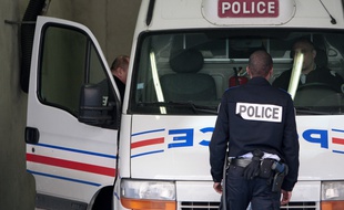 Des policiers. (Illustration)