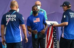 Noah Lyles, malade du Covid, s’écroule après avoir gagné le bronze au 200 m