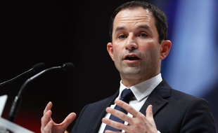 Benoit Hamon lors de son discours d'investiture à la Mutualité, dimanche 5 février 2017.